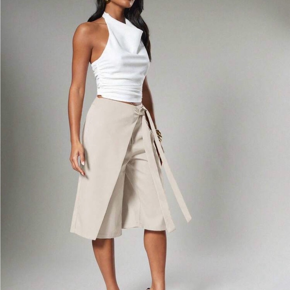 NEW Cream Draped Wide-Leg Capris with Tie Belt - Picture 4 of 6